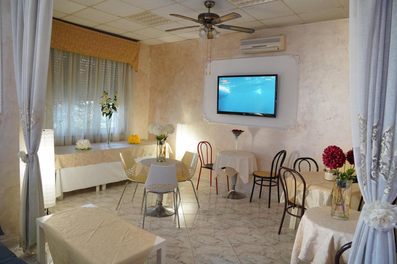 Hotel Stefany Lago Patria Exterior foto
