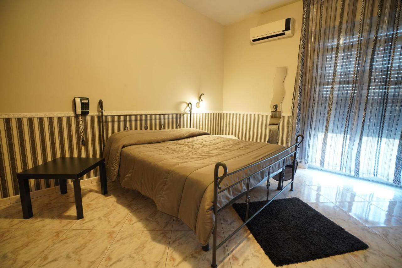 Hotel Stefany Lago Patria Exterior foto